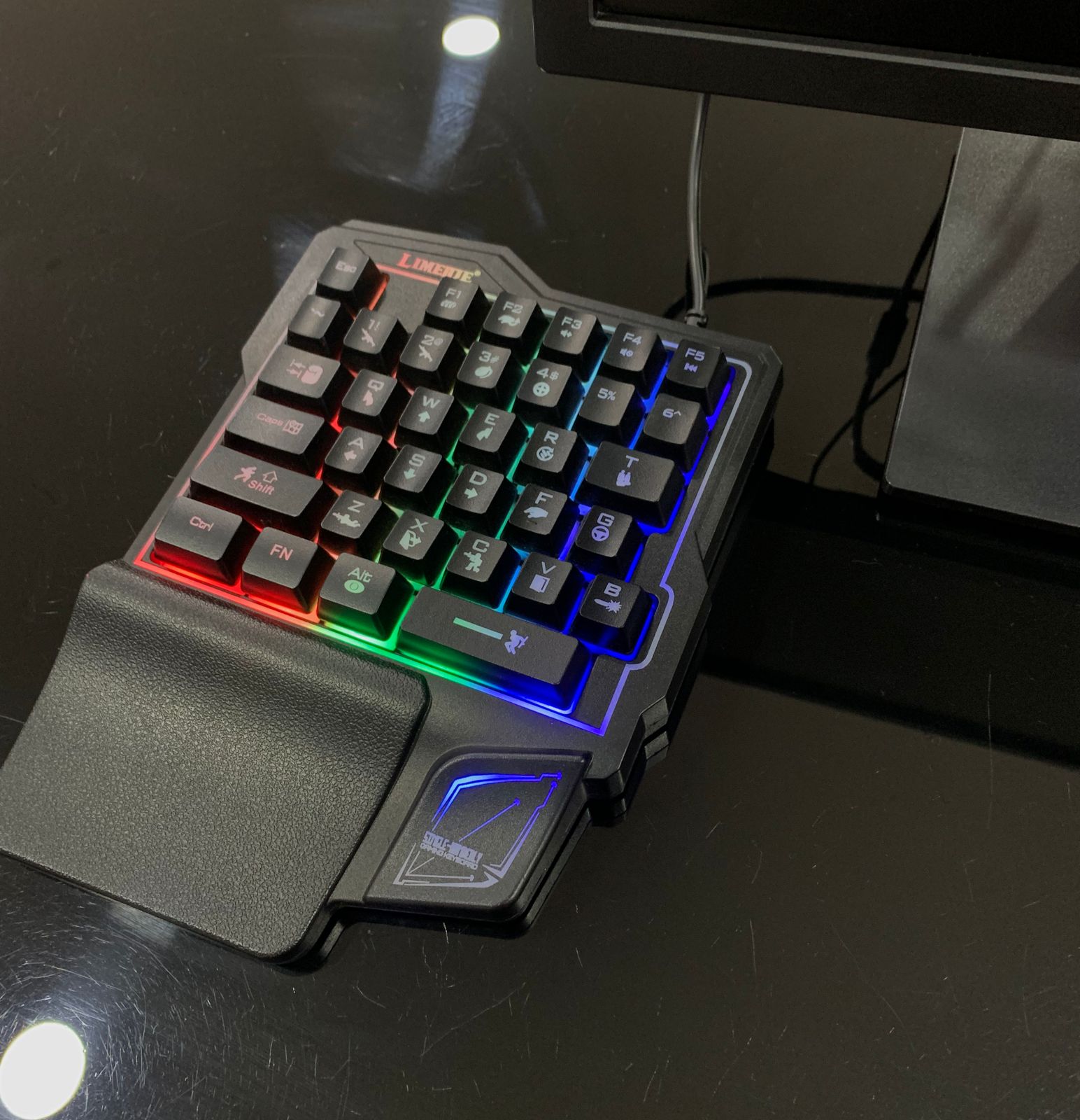 Teclado Gamer Una Mano 35 Teclas Retroiluminado Membrana