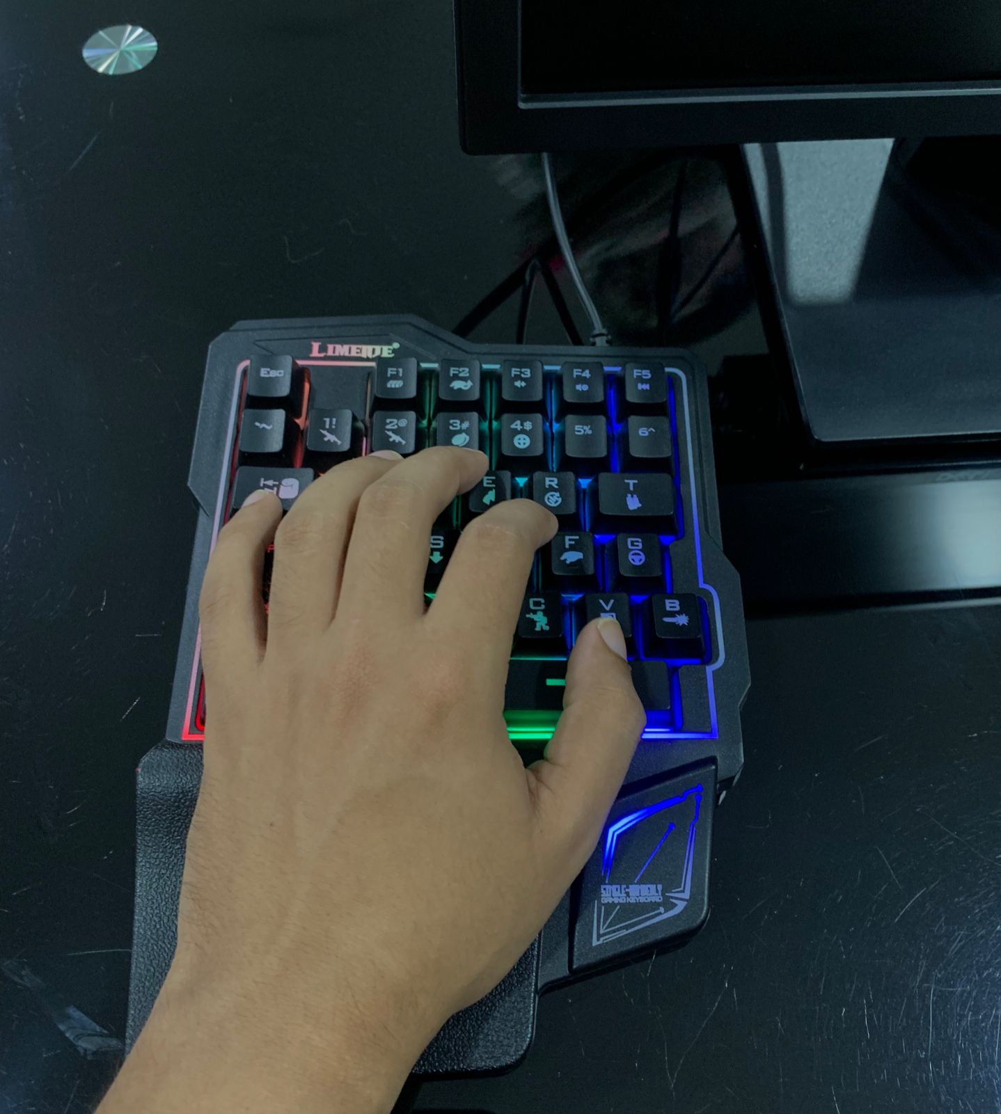 Teclado Gamer Una Mano 35 Teclas Retroiluminado Membrana